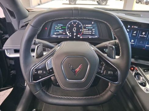 Used 2025 Chevrolet Corvette Stingray Preferred Cpe w/ Z51 Performance Package RWD image 9