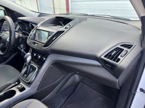 Used 2014 Ford Escape SE image 15