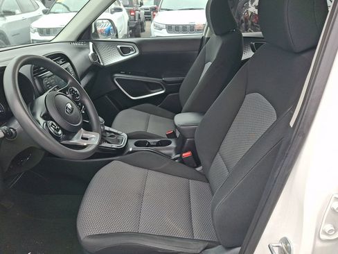 Used 2021 Kia Soul LX image 23