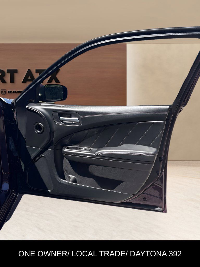 Used 2022 Dodge Charger Scat Pack w/ Daytona Edition Group RWD image 16