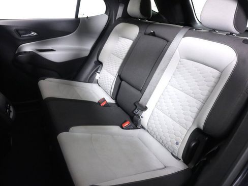 Used 2021 Chevrolet Equinox LT FWD image 28