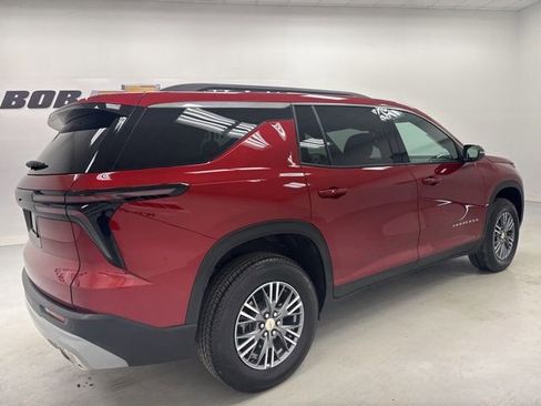 Used 2026 Chevrolet Traverse LT AWD/4WD image 5