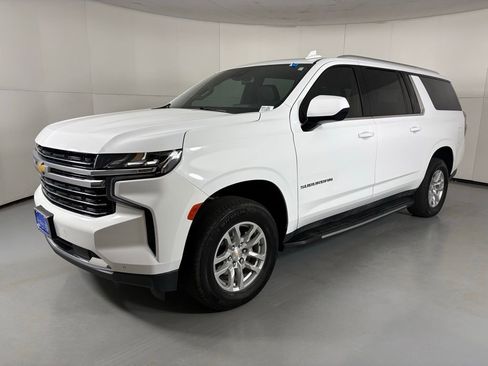 Used 2024 Chevrolet Suburban LT image 5