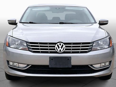 Used 2014 Volkswagen Passat 1.8T SEL Premium image 4