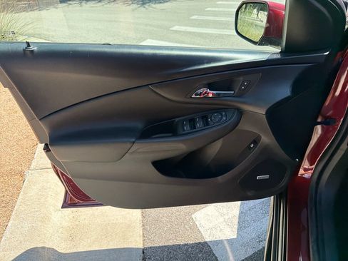 Used 2017 Chevrolet Volt Premier w/ Driver Confidence II Package FWD image 16