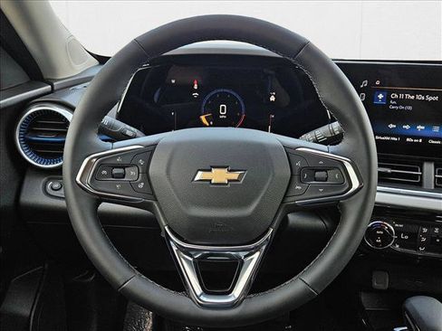 New 2026 Chevrolet Trax LT w/ Driver Confidence Package image 11