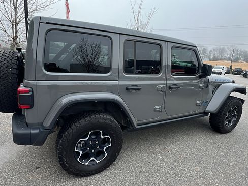 Used 2022 Jeep Wrangler Unlimited Rubicon w/ Steel Bumper Group image 8