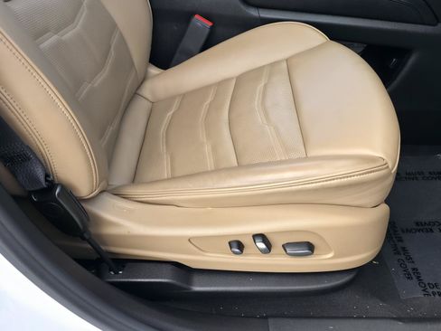 Used 2024 Cadillac XT6 Premium Luxury w/ Platinum Package FWD image 19