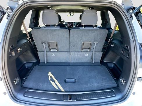 New 2025 Jeep Grand Cherokee L Laredo image 5