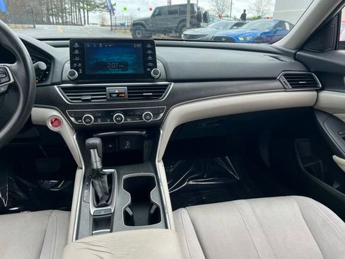 Used 2018 Honda Accord EX image 15