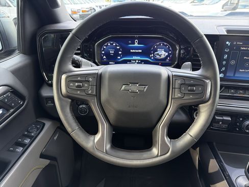 Used 2023 Chevrolet Silverado 1500 ZR2 w/ Technology Package AWD/4WD image 18