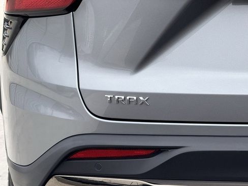 Used 2025 Chevrolet Trax ACTIV w/ Driver Confidence Package image 37