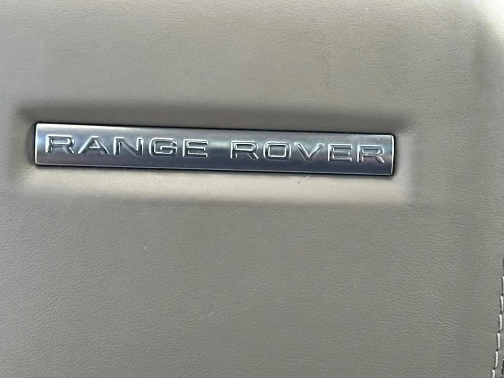 Used 2017 Land Rover Range Rover HSE AWD/4WD image 32