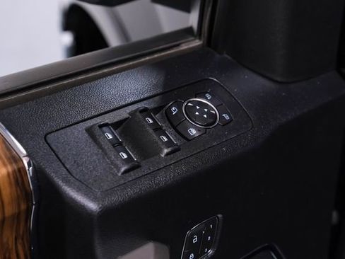 Used 2019 Ford F150 Lariat image 39