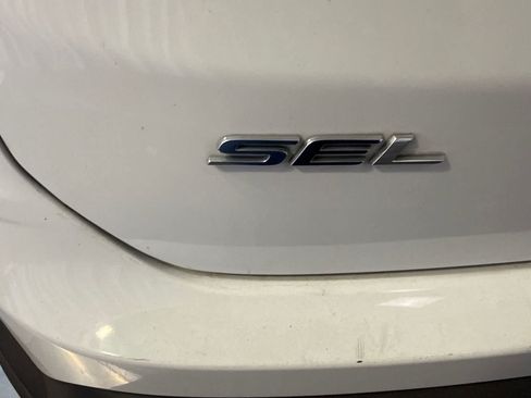 Used 2022 Ford Edge SEL w/ Sport Appearance Package AWD/4WD image 13