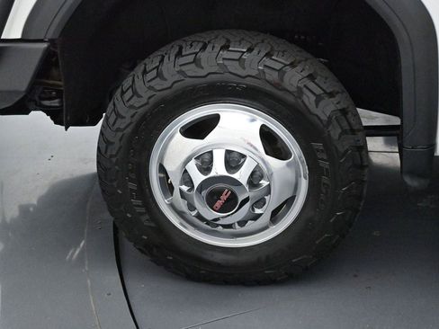Used 2022 GMC Sierra 3500 Denali w/ Denali Ultimate Package AWD/4WD image 14