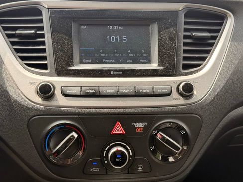 Used 2019 Hyundai Accent SE FWD image 12