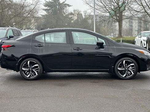 New 2025 Nissan Versa SR image 8
