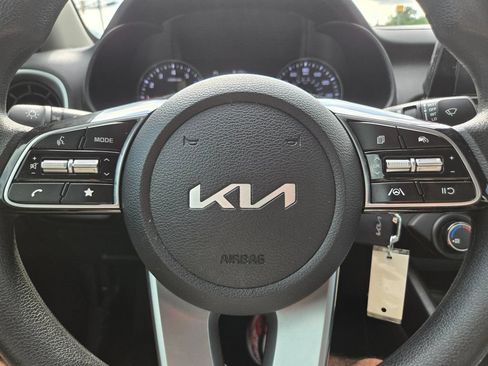 Used 2024 Kia Forte LXS w/ LXS Technology Package FWD image 11