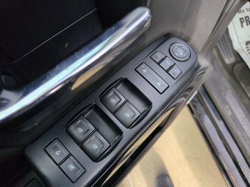 Used 2014 GMC Sierra 1500 SLE w/ All-Terrain Package image 11