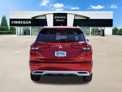 Used 2024 Mitsubishi Outlander SEL image 6