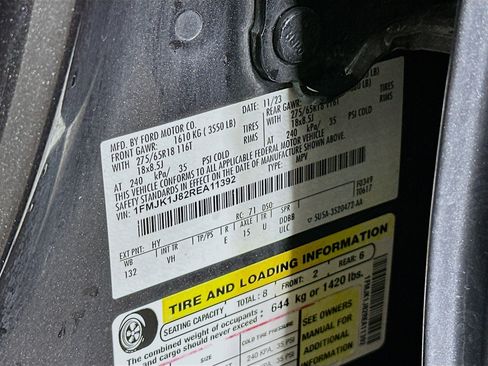 Used 2024 Ford Expedition Max XLT image 12