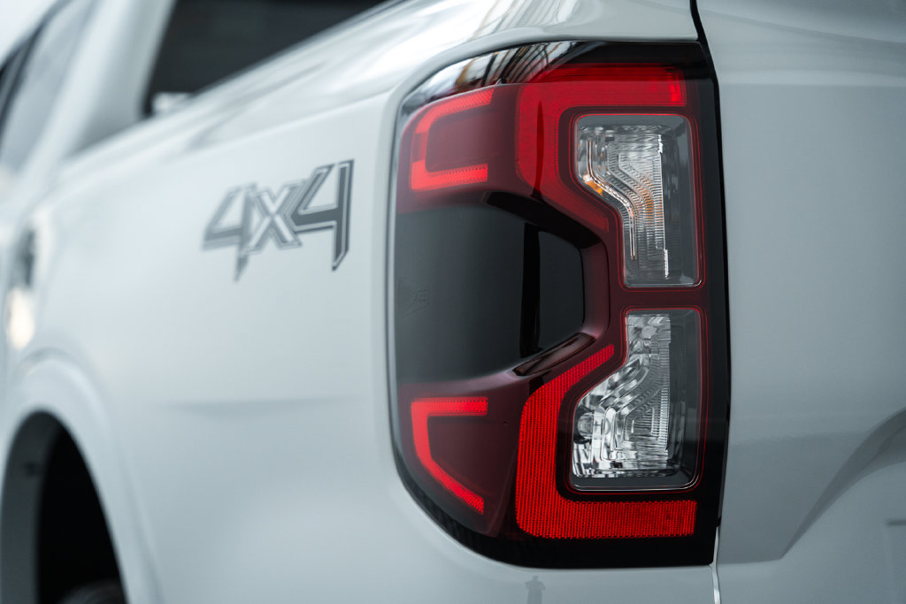 New 2026 Ford Ranger Lariat w/ Black Appearance Package AWD/4WD image 8