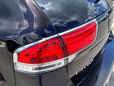 Used 2013 Lincoln MKX AWD image 28