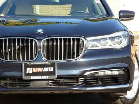 Used 2016 BMW 750i xDrive image 16