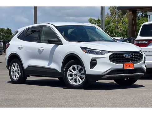 Used 2024 Ford Escape Active image 2