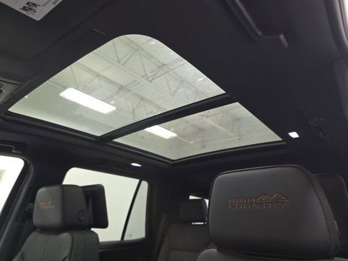 New 2026 Chevrolet Tahoe High Country AWD/4WD image 19