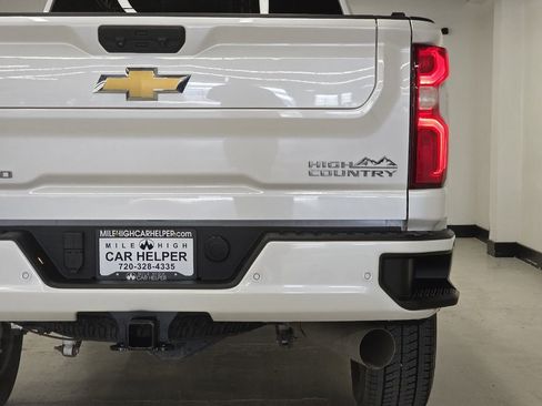 Used 2022 Chevrolet Silverado 2500 High Country w/ Z71 Off-Road Package image 58