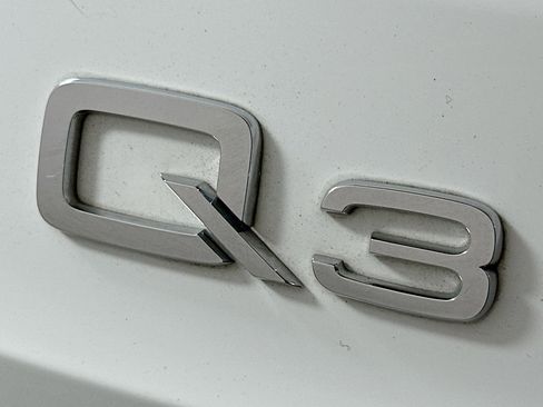 Used 2022 Audi Q3 2.0T Premium image 10