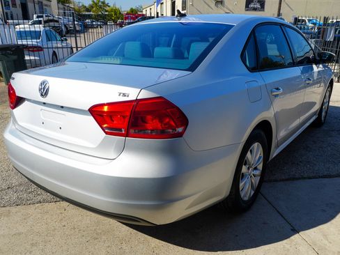 Used 2014 Volkswagen Passat 1.8T S image 7