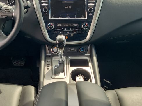 Used 2024 Nissan Murano SV AWD/4WD image 19