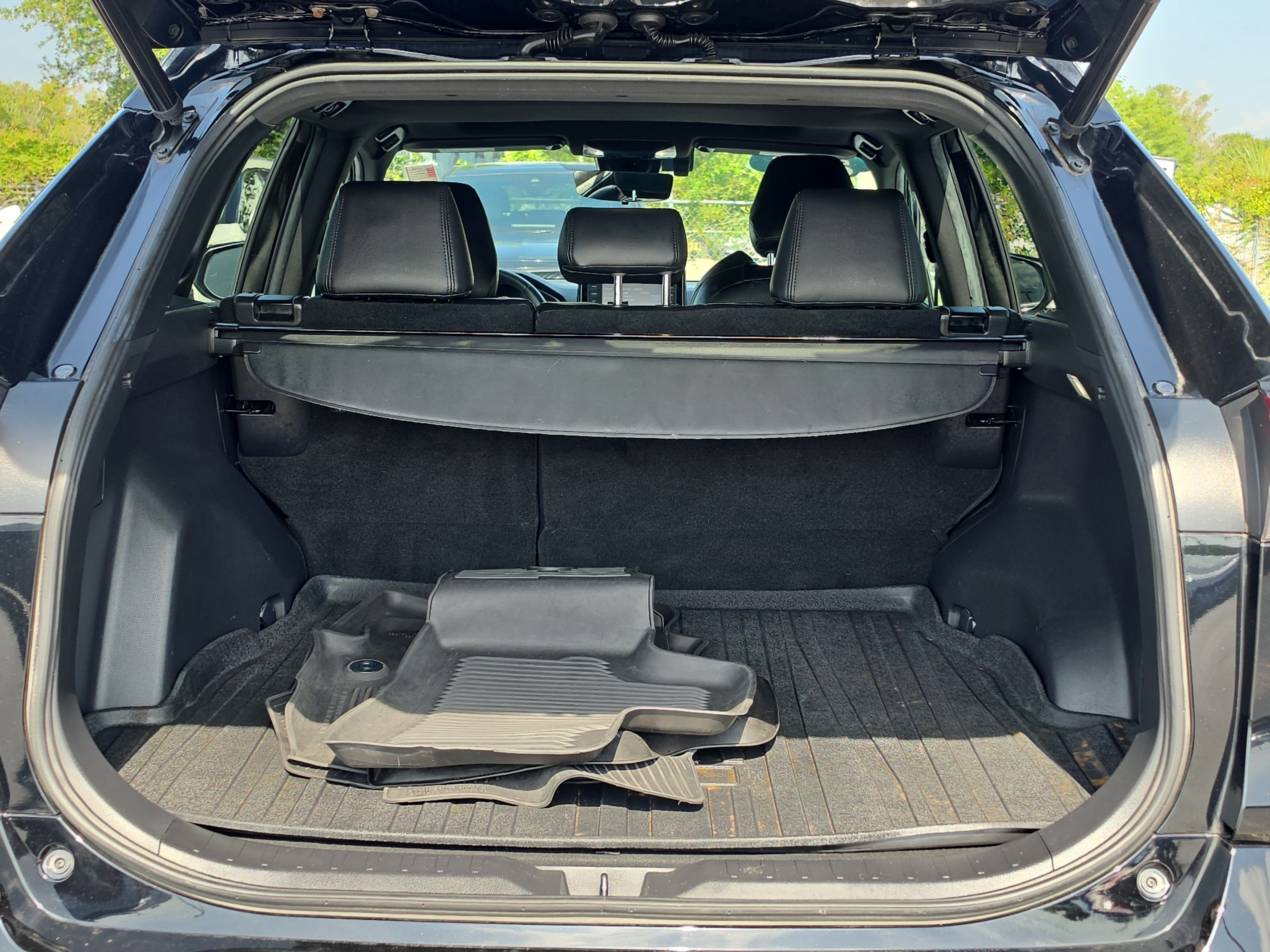 Used 2022 Toyota RAV4 SE w/ Convenience Package AWD/4WD image 7