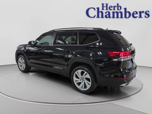 Used 2023 Volkswagen Atlas SE w/ Panoramic Sunroof Package AWD/4WD image 3