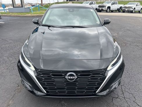 Used 2024 Nissan Altima 2.5 SL FWD image 2
