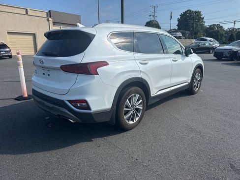 Used 2020 Hyundai Santa Fe SEL w/ Convenience Package FWD image 4