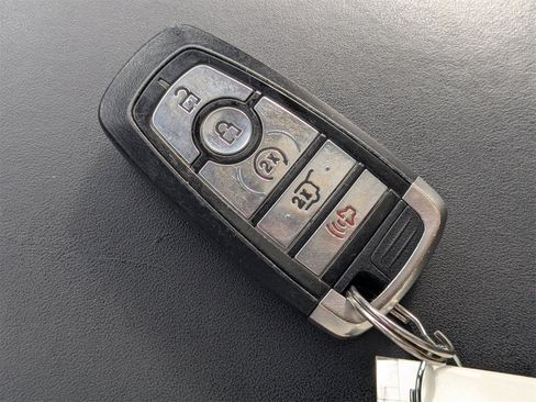 Used 2019 Ford Explorer Platinum image 42