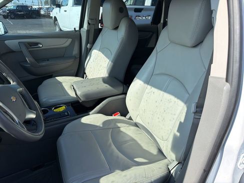 Used 2016 Chevrolet Traverse LT image 31