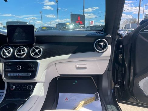 Used 2018 Mercedes-Benz CLA 250 4MATIC image 29
