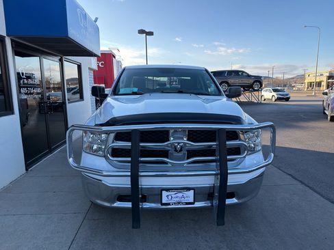 Used 2017 RAM 1500 Classic SLT image 3