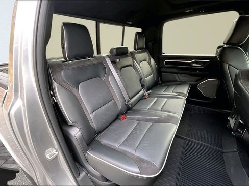 New 2026 RAM 1500 Laramie AWD/4WD image 9