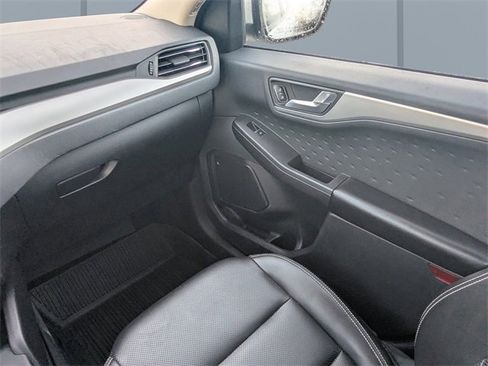 Used 2020 Ford Escape SEL image 19