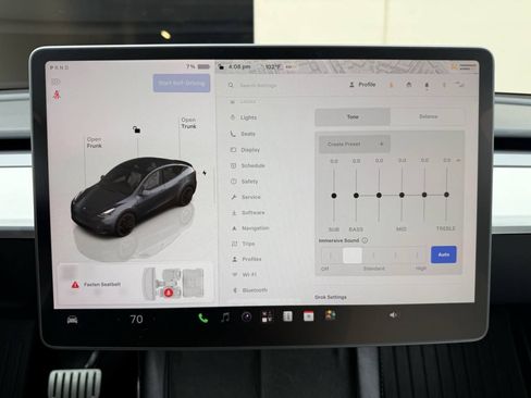 Used 2023 Tesla Model Y Performance AWD/4WD image 9