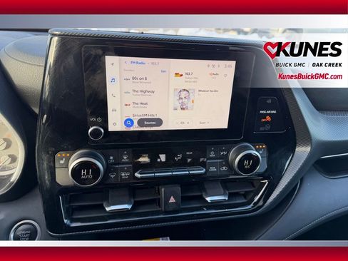 Used 2024 Toyota Highlander XSE image 17