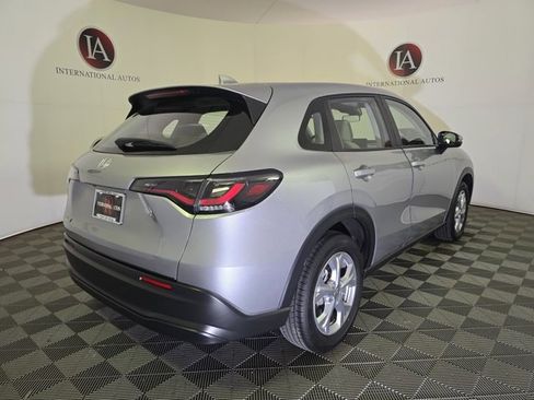 Used 2025 Honda HR-V LX image 5