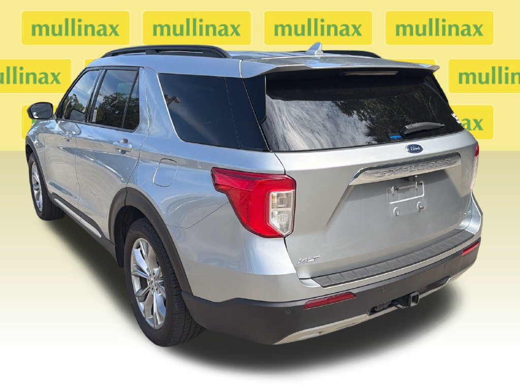 Used 2020 Ford Explorer XLT w/ Equipment Group 202A RWD image 9