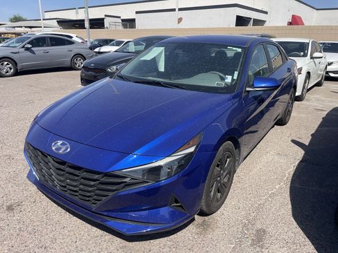 Used 2021 Hyundai Elantra SEL image 4